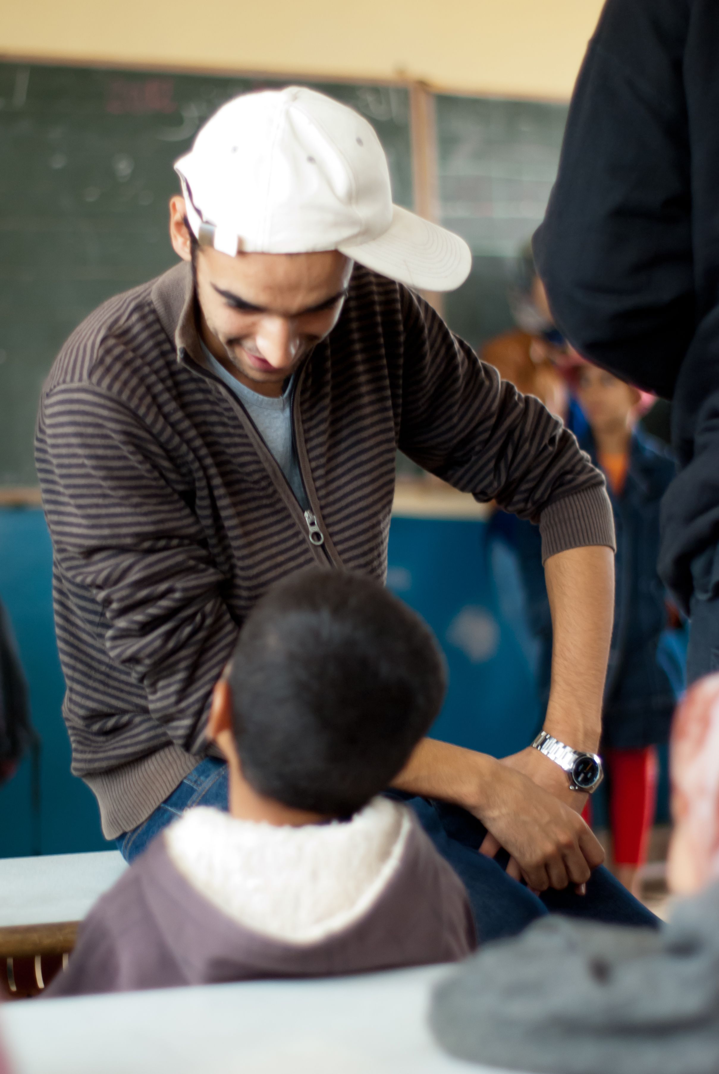 21 Operation Cartable 2012 par la JCI Tanger 14